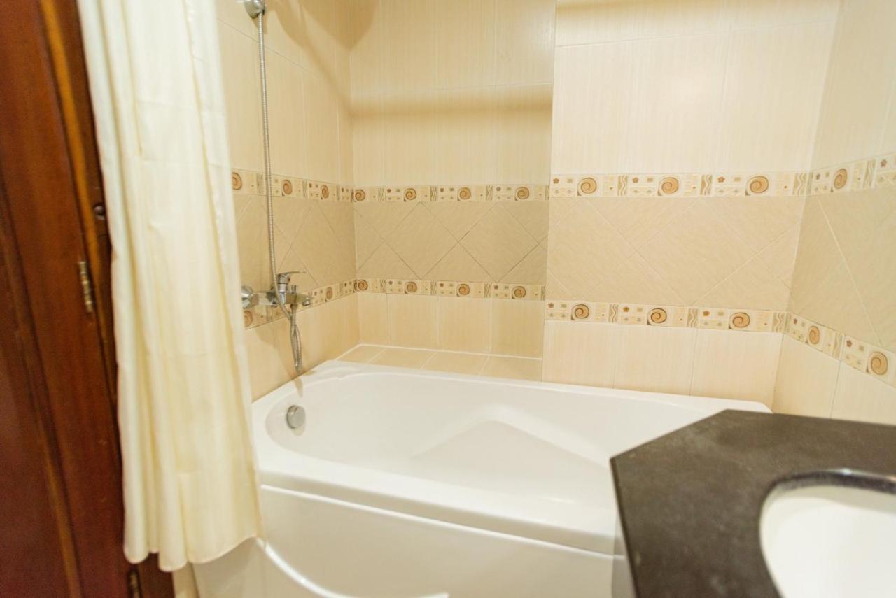 Binh Hung Hotel Хошимин Экстерьер фото
