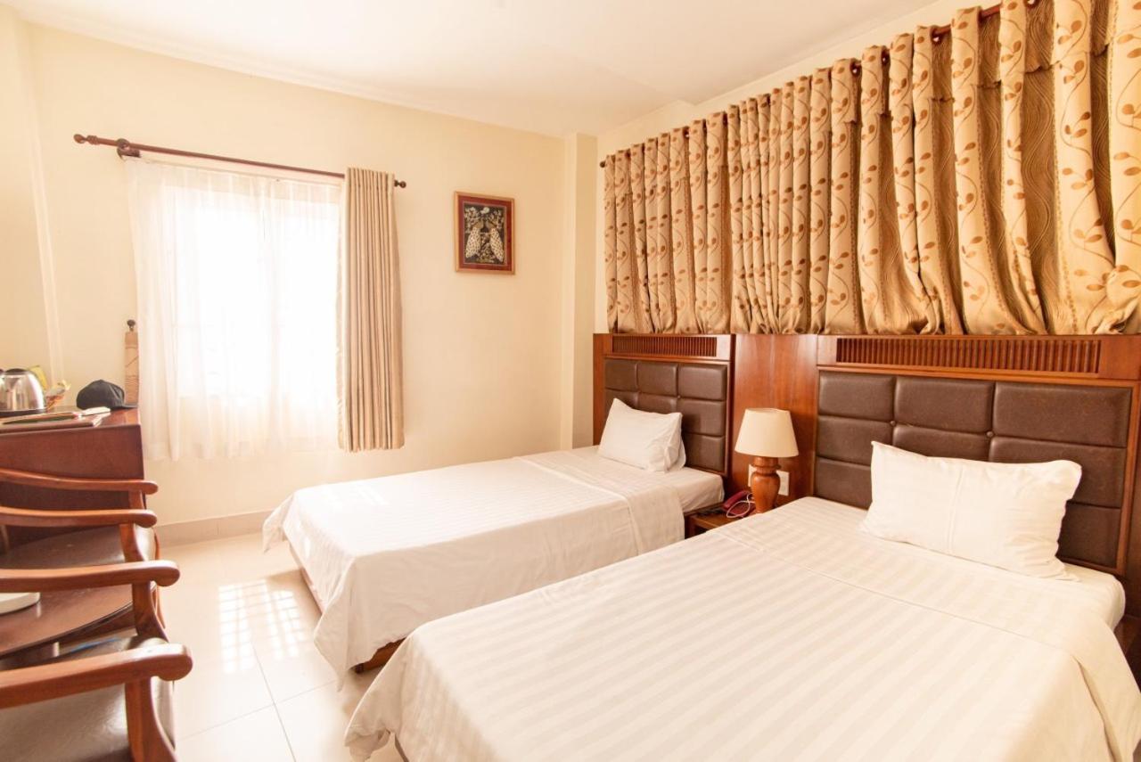 Binh Hung Hotel Хошимин Экстерьер фото